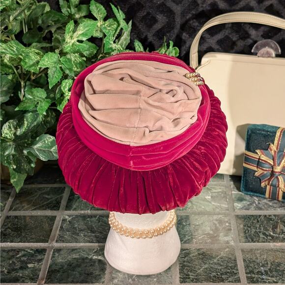 Vintage MCM Roberta Bernays Velvet Bubble Hat Pearl Rhinestone Mid Century Pink main image 5
